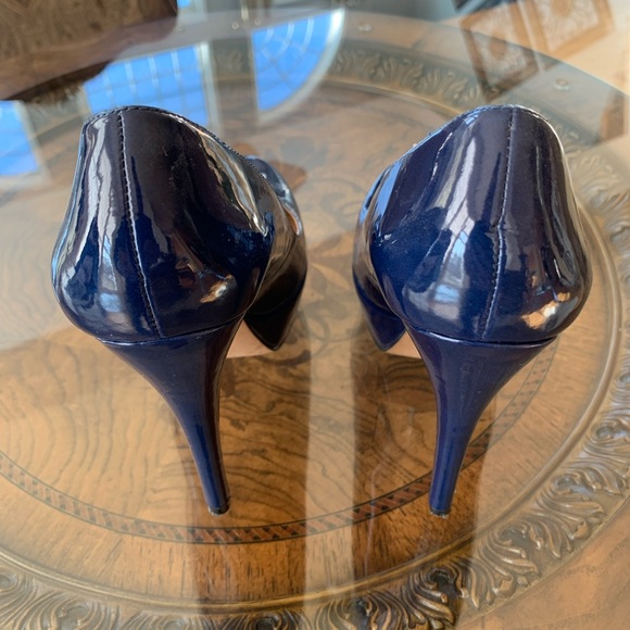 💙ALDO Navy Blue Heels💙 - Picture 7 of 7